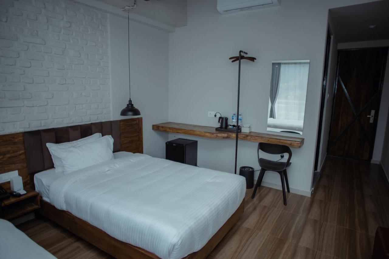 Jade City Hotel ポカラ エクステリア 写真